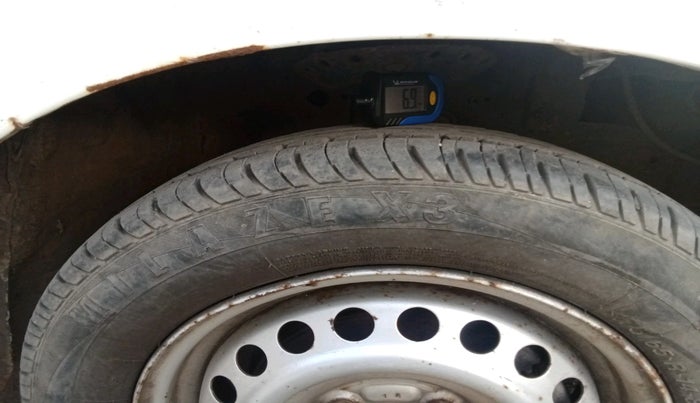 2013 Honda Amaze 1.2L I-VTEC EX, Petrol, Manual, 1,78,402 km, tyre