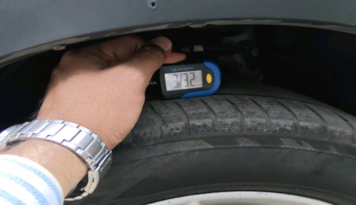 2014 Audi Q3 2.0 TDI QUATTRO, Diesel, Automatic, 1,17,177 km, tyre