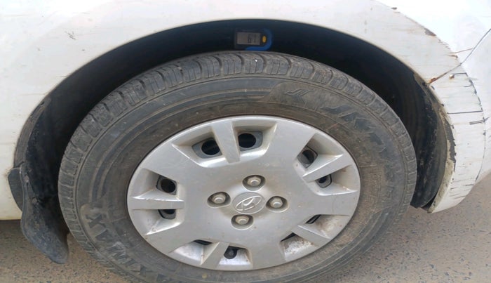 2013 Hyundai i20 MAGNA (O) 1.2, Petrol, Manual, 38,426 km, tyre