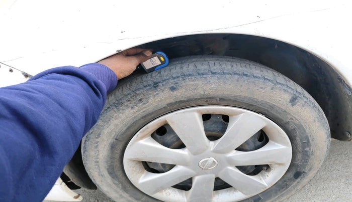 2014 Nissan Sunny XL, Petrol, Manual, 1,52,765 km, tyre