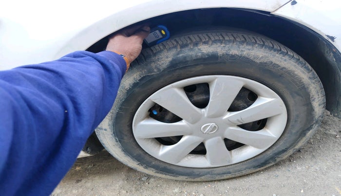 2014 Nissan Sunny XL, Petrol, Manual, 1,52,765 km, tyre