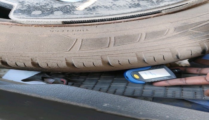 2017 Maruti Vitara Brezza VDI (O), Diesel, Manual, 1,27,763 km, tyre