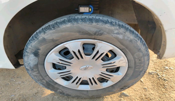 2019 Mahindra E VERITO D2, Electric, Automatic, 86,554 km, tyre