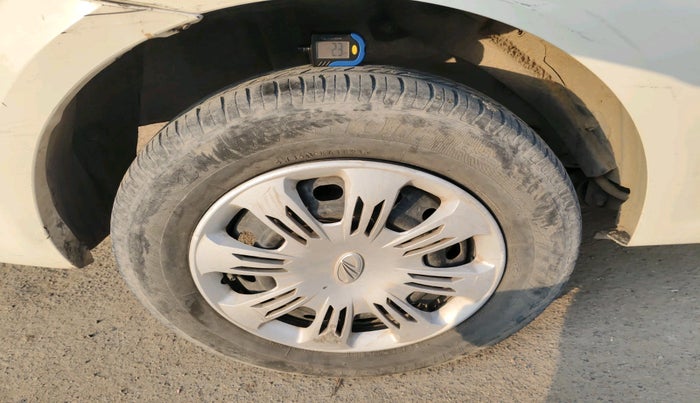 2019 Mahindra E VERITO D2, Electric, Automatic, 86,554 km, tyre