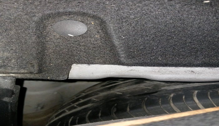 2017 Tata NEXON XZ PLUS DIESEL, Diesel, Manual, 1,19,138 km, tyre