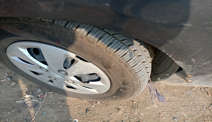 2011 Hyundai i10 MAGNA 1.2, Petrol, Manual, 56,206 km, tyre