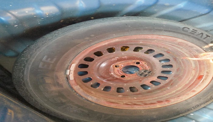 2022 Renault Kiger RXZ MT DUAL TONE, Petrol, Manual, 43,007 km, tyre