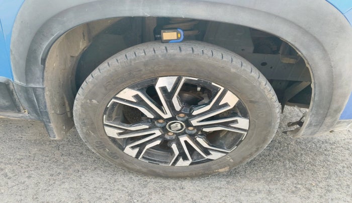 2022 Renault Kiger RXZ MT DUAL TONE, Petrol, Manual, 43,007 km, tyre