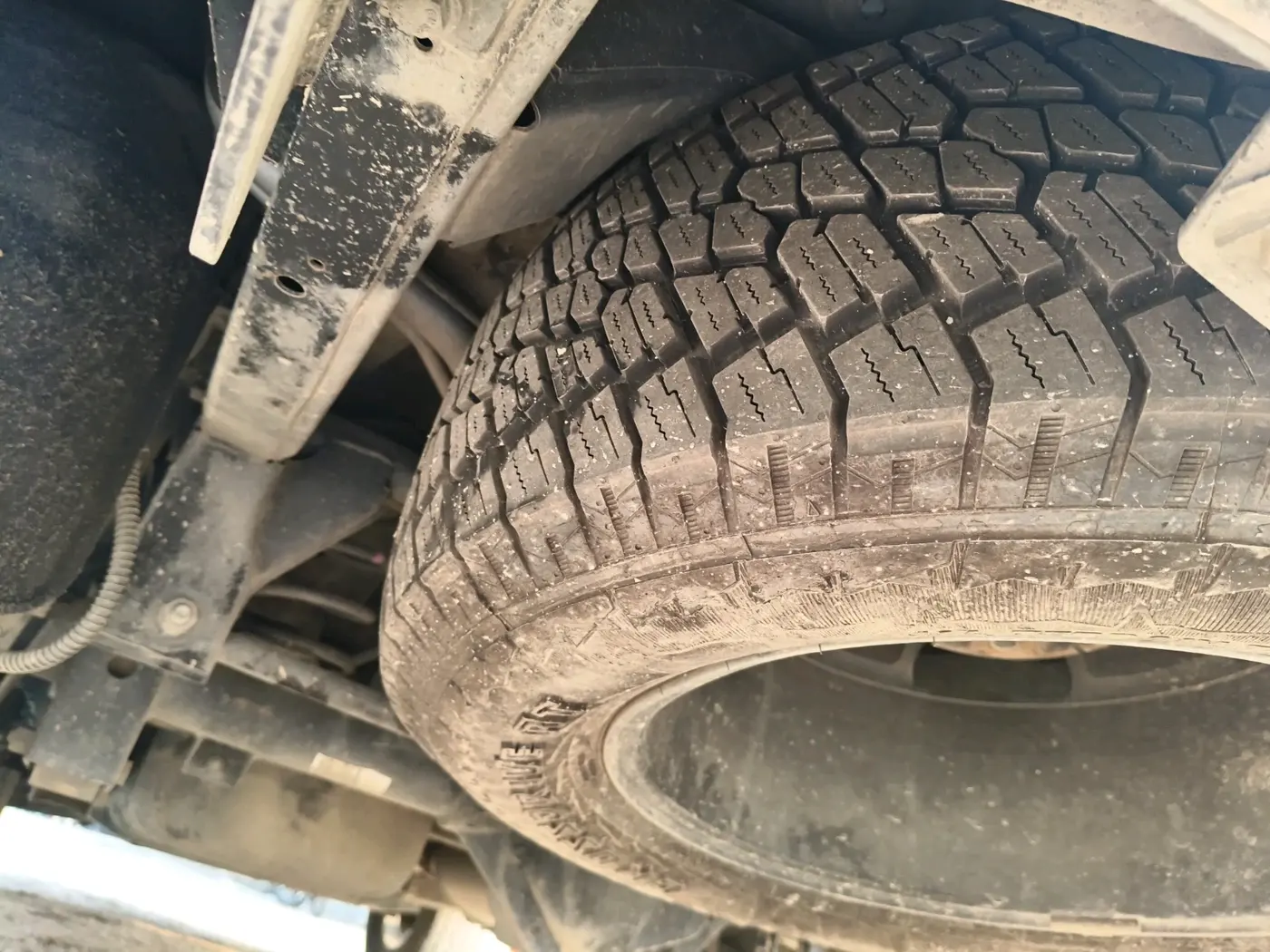 2019 Mahindra ALTURAS G4 4WD AT, Diesel, Automatic, 70,077 km, tyre