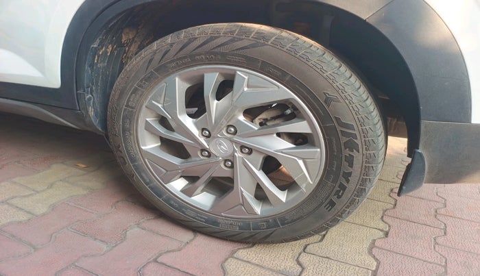 2020 Hyundai Creta SX AT 1.5 DIESEL, Diesel, Automatic, 1,04,208 km, tyre