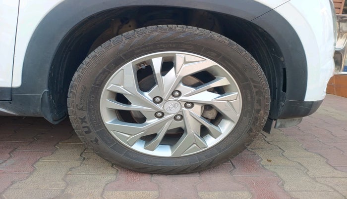 2020 Hyundai Creta SX AT 1.5 DIESEL, Diesel, Automatic, 1,04,208 km, tyre