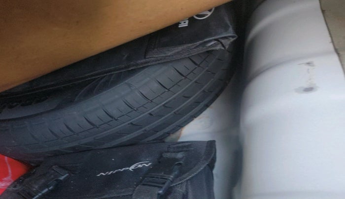 2022 Hyundai AURA S 1.2 CNG, Petrol, Manual, 87,212 km, tyre