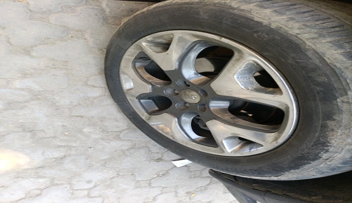 2019 Jeep Compass LIMITED PLUS DIESEL, Diesel, Manual, 90,765 km, tyre