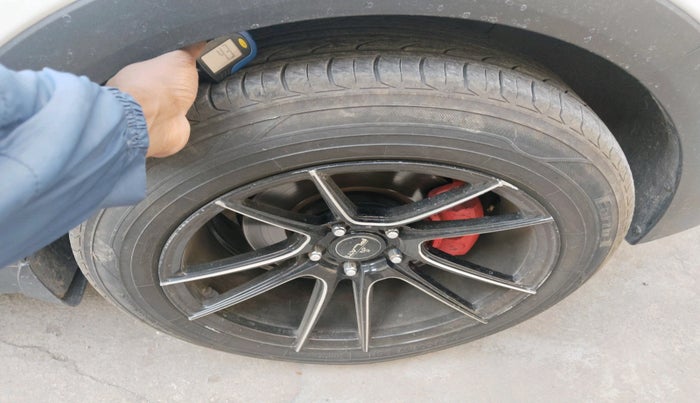 2017 Hyundai Creta E PLUS 1.4 DIESEL, Diesel, Manual, 84,894 km, tyre