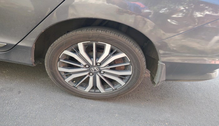 2017 Honda City 1.5L I-DTEC ZX, Diesel, Manual, 1,62,708 km, tyre