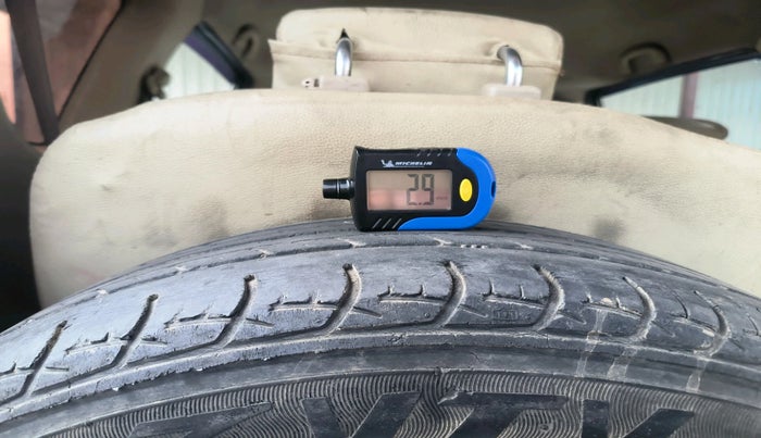 2014 Maruti Ertiga ZDI, Diesel, Manual, 2,23,146 km, tyre