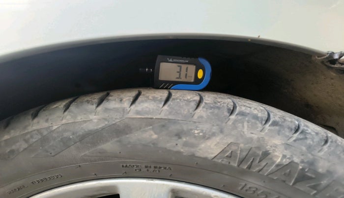 2014 Maruti Ertiga ZDI, Diesel, Manual, 2,23,146 km, tyre