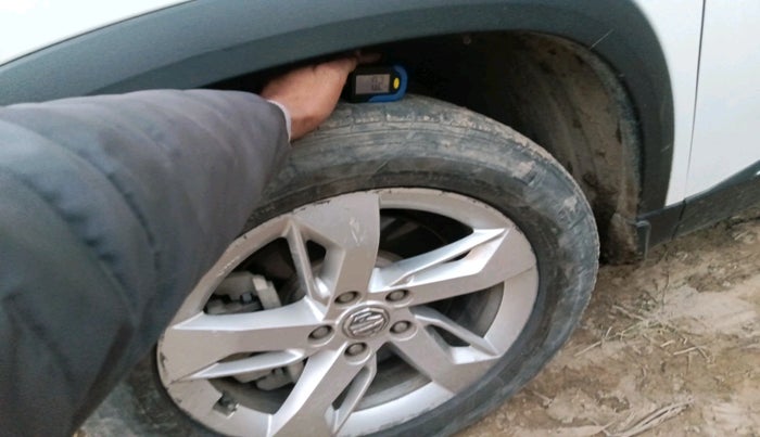 2021 MG HECTOR SUPER 2.0 DIESEL, Diesel, Manual, 1,99,323 km, tyre