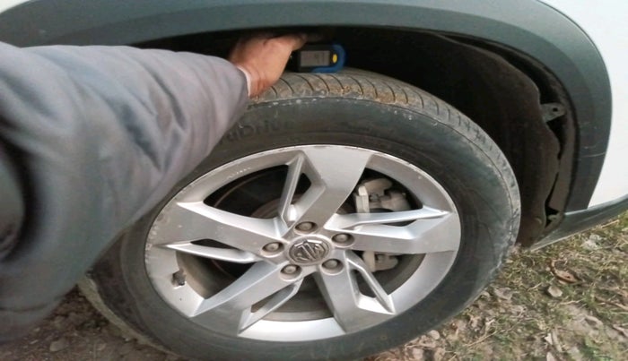 2021 MG HECTOR SUPER 2.0 DIESEL, Diesel, Manual, 1,99,323 km, tyre