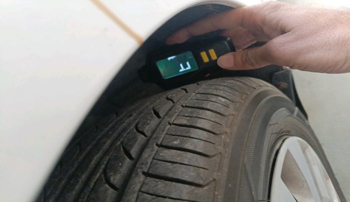 2012 Chevrolet Spark LT 1.0, Petrol, Manual, 73,832 km, tyre