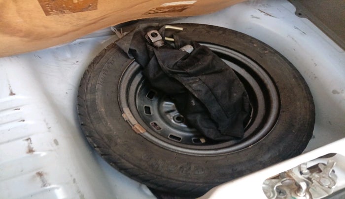 2012 Chevrolet Spark LT 1.0, Petrol, Manual, 73,832 km, tyre