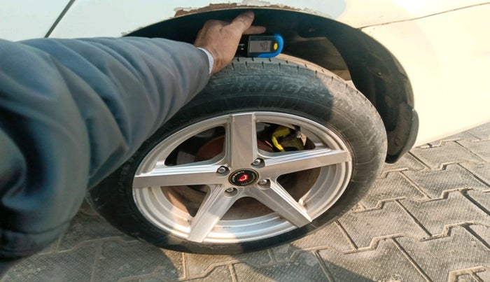 2013 Hyundai Verna FLUIDIC 1.6 CRDI SX, Diesel, Manual, 1,36,906 km, tyre