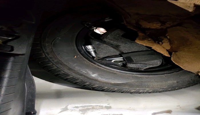 2019 Hyundai Elite i20 MAGNA PLUS 1.2, Petrol, Manual, 76,614 km, tyre