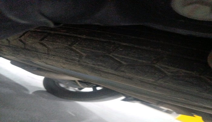 2023 Mahindra XUV700 AX 7 LUXURY D MT 7 STR, Diesel, Manual, 69,144 km, tyre