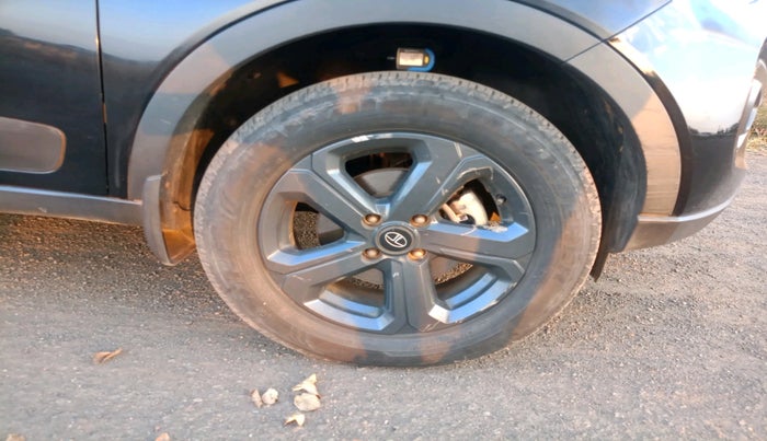 2021 Tata NEXON EV XZ PLUS LUX DARK EDITION, Electric, Automatic, 49,699 km, tyre