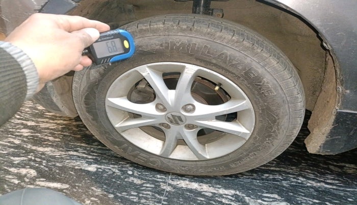 2017 Maruti Swift LXI (O), Petrol, Manual, 1,42,057 km, tyre