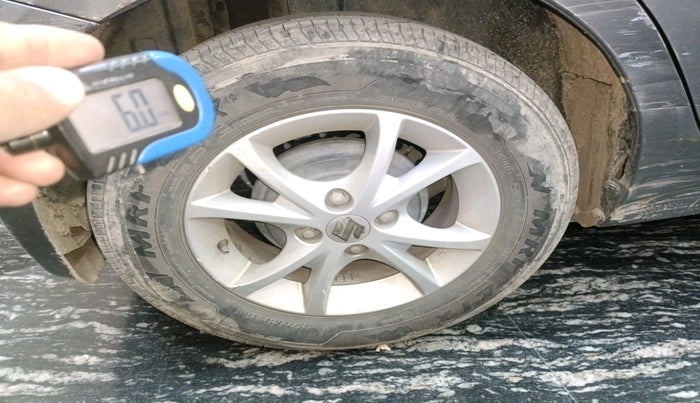 2017 Maruti Swift LXI (O), Petrol, Manual, 1,42,057 km, tyre