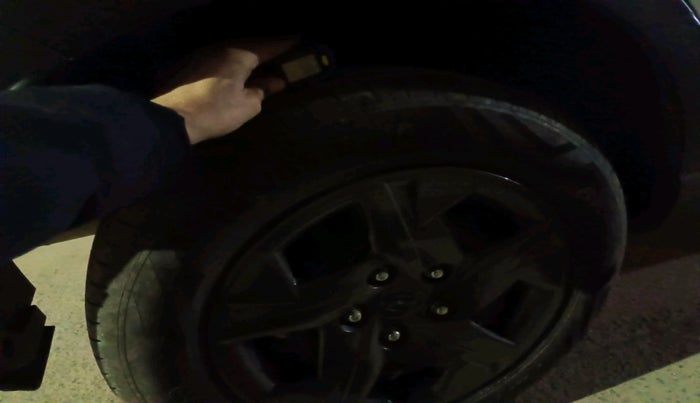 2024 Hyundai VENUE S(O) 1.2, Petrol, Manual, 12,553 km, tyre