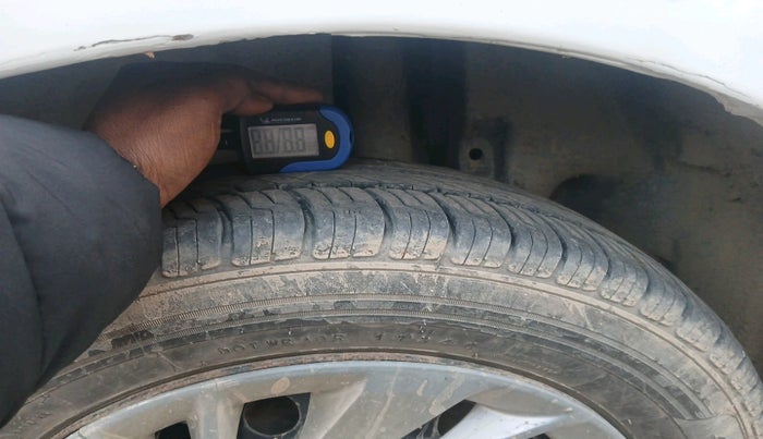 2017 Maruti Ertiga VXI CNG, Petrol, Manual, 1,19,139 km, tyre