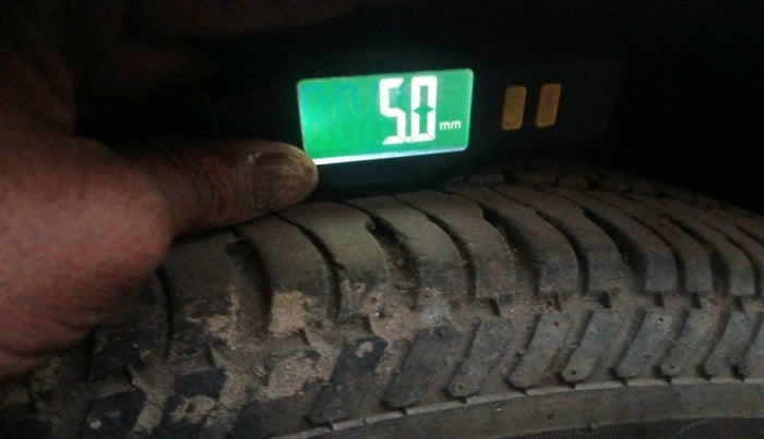 2011 Hyundai Accent GLE, Petrol, Manual, 86,957 km, tyre