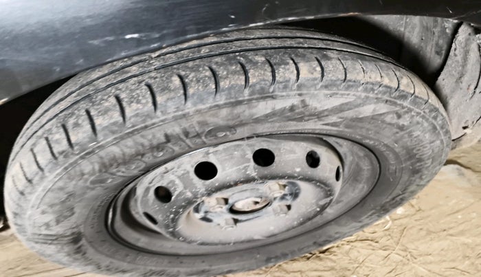 2013 Maruti Alto 800 LXI, Petrol, Manual, 1,20,686 km, tyre