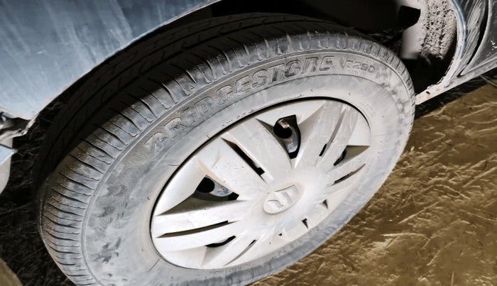 2013 Maruti Alto 800 LXI, Petrol, Manual, 1,20,686 km, tyre