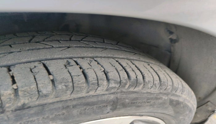 2017 Hyundai Elite i20 ASTA 1.2, Petrol, Manual, 96,041 km, tyre