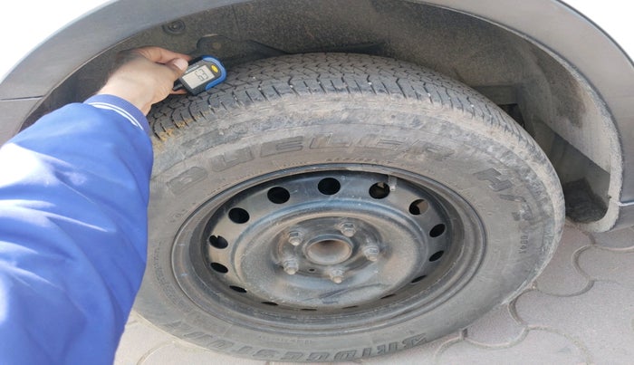 2017 Mahindra XUV500 W6, Diesel, Manual, 80,139 km, tyre