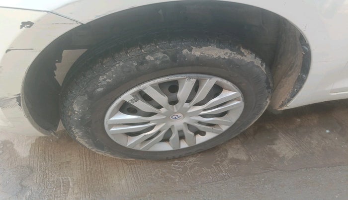 2013 Maruti Swift VXI, Petrol, Manual, 81,010 km, tyre