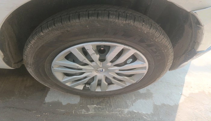 2013 Maruti Swift VXI, Petrol, Manual, 81,010 km, tyre