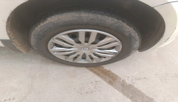 2013 Maruti Swift VXI, Petrol, Manual, 81,010 km, tyre