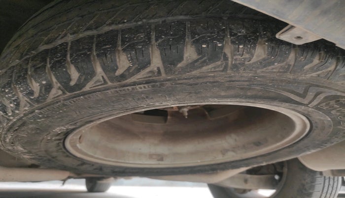 2013 Mahindra XUV500 W8, Diesel, Manual, 1,43,675 km, tyre