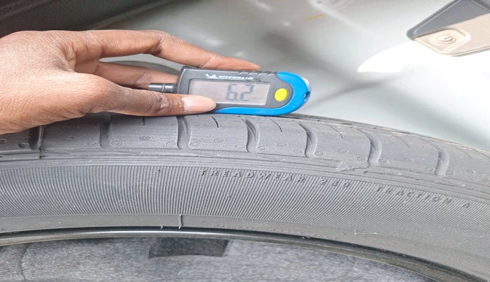 2022 KIA SELTOS HTK PLUS 1.5, Petrol, Manual, 23,463 km, tyre