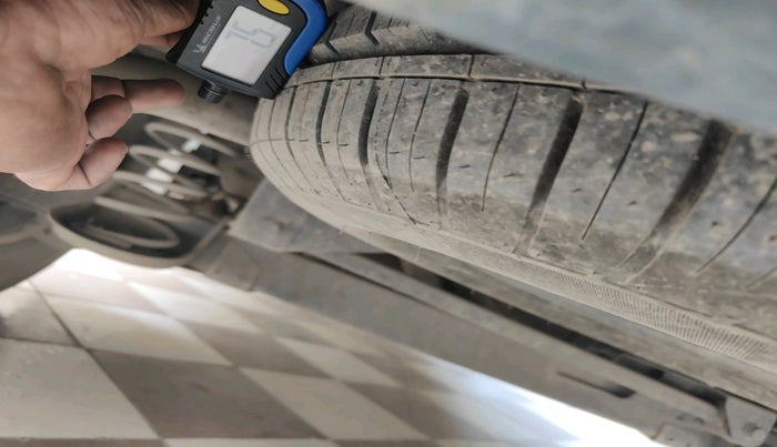 2020 Tata Harrier XE 2.0L KRYOTEC, Diesel, Manual, 25,075 km, tyre