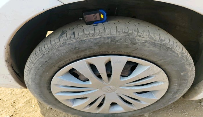 2016 Maruti Ertiga VXI CNG, CNG, Manual, 1,88,245 km, tyre