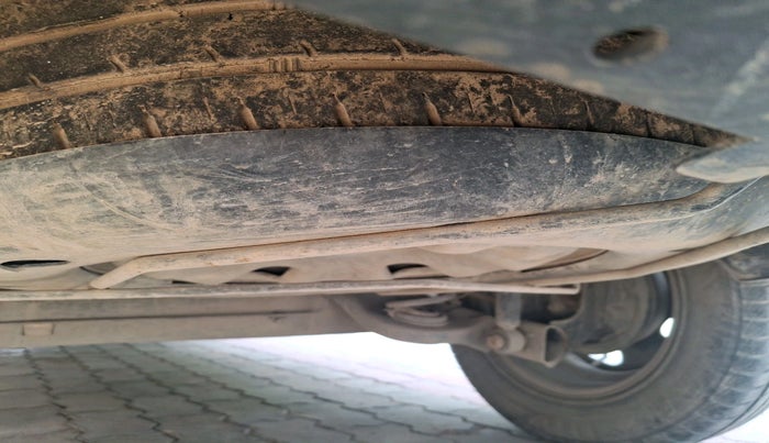 2013 Renault Duster 85 PS RXL DIESEL, Diesel, Manual, 1,05,761 km, tyre