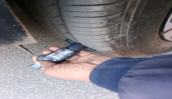 2025 Tata Curvv Smart 1.2 Petrol 6MT, Petrol, Manual, 6,670 km, tyre