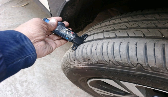 2025 Tata Curvv Smart 1.2 Petrol 6MT, Petrol, Manual, 6,670 km, tyre