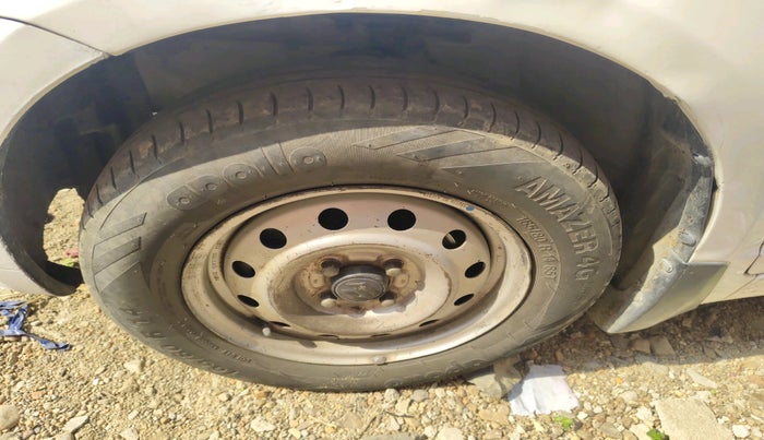 2016 Maruti Swift Dzire TOUR DIESEL, Diesel, Manual, 1,72,465 km, tyre