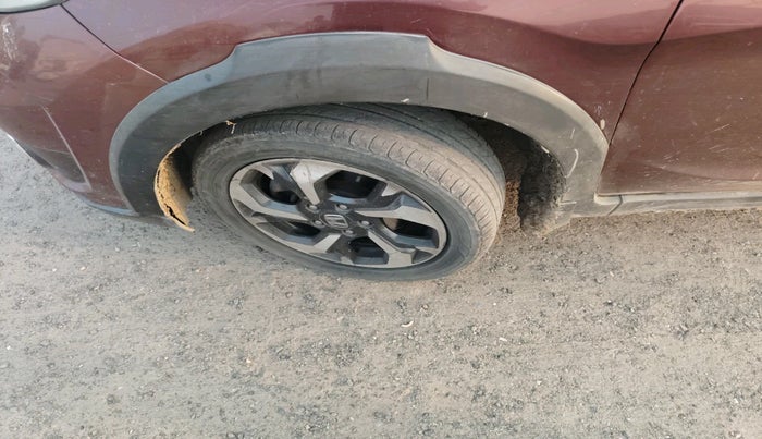 2016 Honda BR-V 1.5L I- DTEC V, Diesel, Manual, 1,28,862 km, tyre